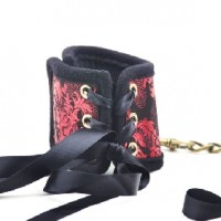 Hand Cuffs with Silk Surface Handcuffs Red